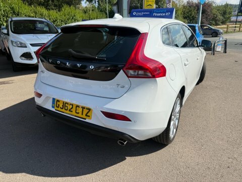 Volvo V40 Hatchback Red #13