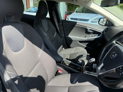 Volvo V40 Hatchback Red #18