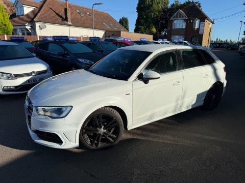 Audi A3 2.0 Tdi S FX64RJZ  #2