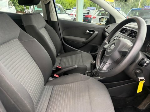 Volkswagen Polo S Ac 70 Black #9