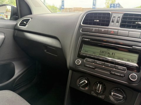 Volkswagen Polo S Ac 70 Black #15