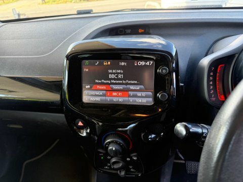 Toyota Aygo 1.0 Vvt-i X-play  #5