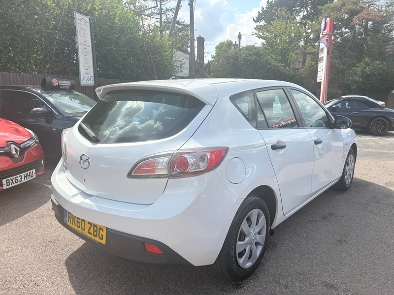 Mazda 3 S RK60ZBG White #6