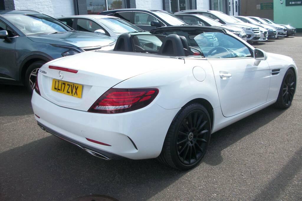 Mercedes-Benz SLC Slc 250D Amg Line 9G-tronic White #3