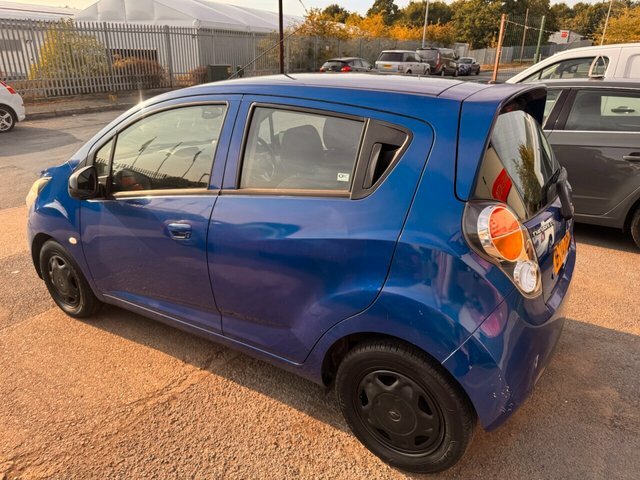 Chevrolet Spark Plus Silver #7