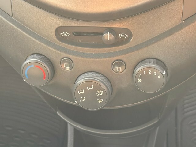 Chevrolet Spark Plus Silver #22