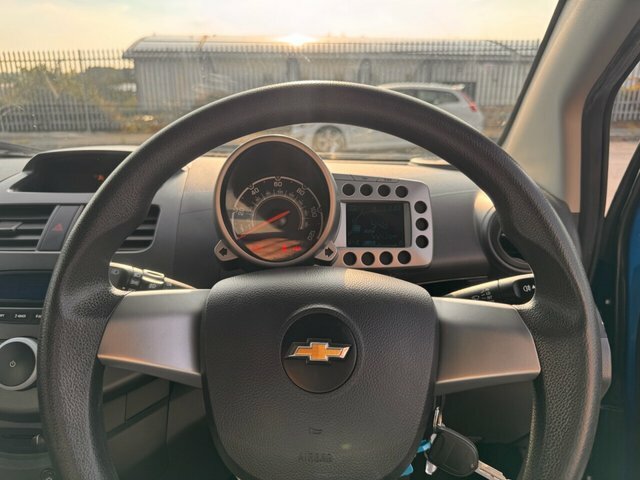 Chevrolet Spark Plus Silver #19
