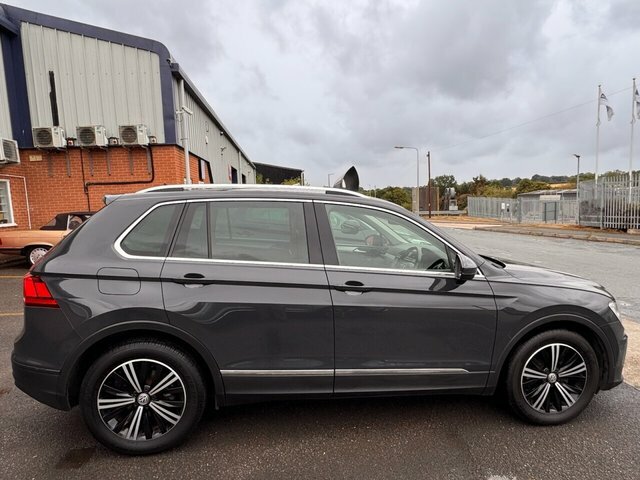 Volkswagen Tiguan Tdi Se Navigation Suv Grey #4