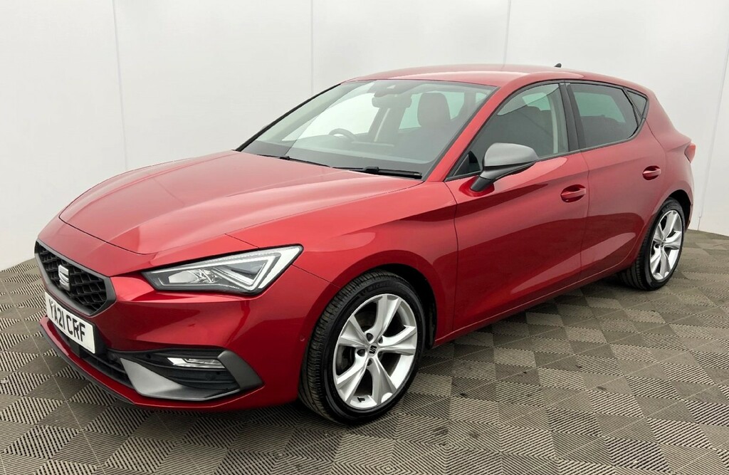 Seat Leon Hatchback 1.5 Tsi Evo Fr 202121 YA21CRF Red