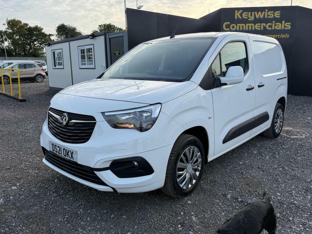 Vauxhall Combo 1.5 Turbo D 2000 Sportive Panel Van Man DS21OKX White #3