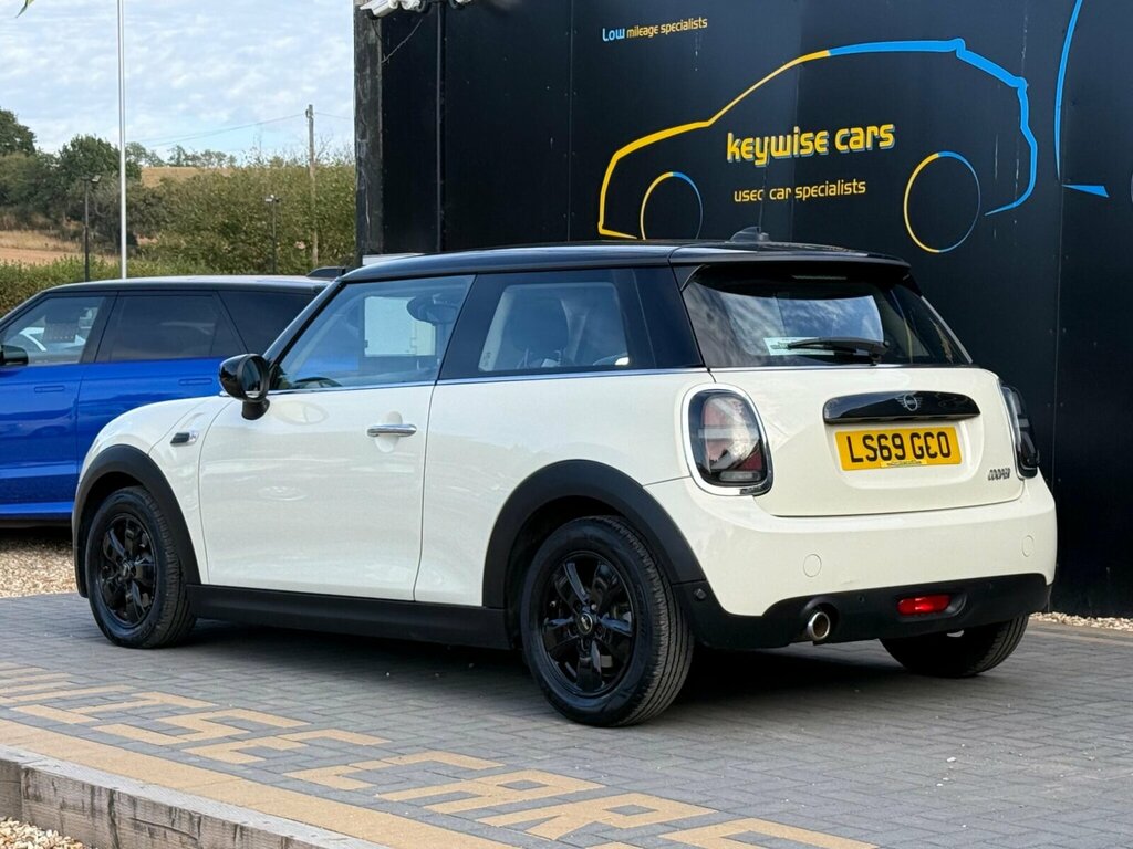 Mini Hatch 1.5 Cooper Classic Steptronic Euro 6 Ss LS69GCO White #3