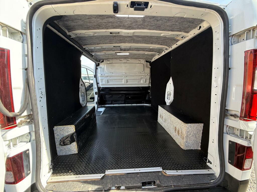 Renault Trafic 2.0 Sl28 Sport Energy Dci 120 Bhp Silver #14