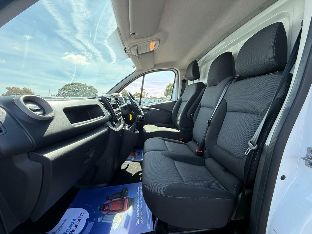 Renault Trafic 2.0 Sl28 Sport Energy Dci 120 Bhp Silver #19