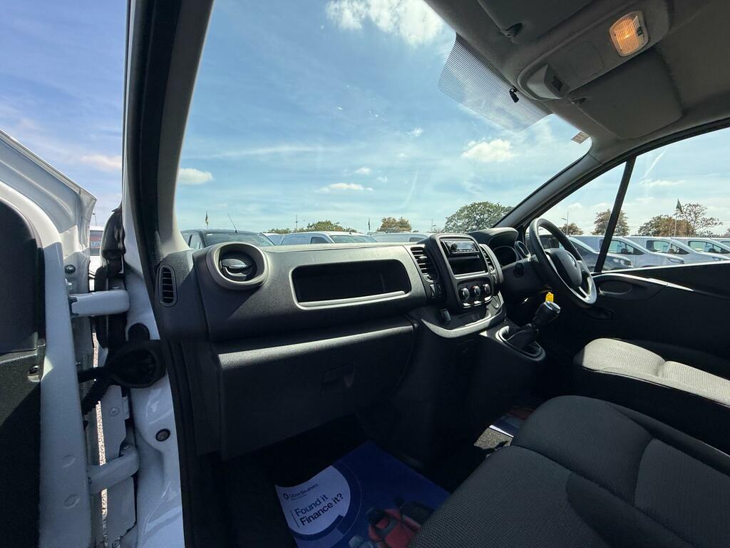 Renault Trafic 2.0 Sl28 Sport Energy Dci 120 Bhp Silver #20