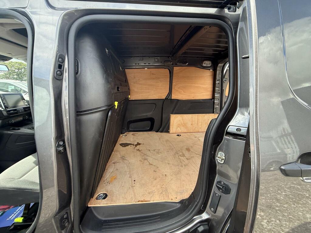 Vauxhall Combo Combo 2000 Dynamic Td White #16