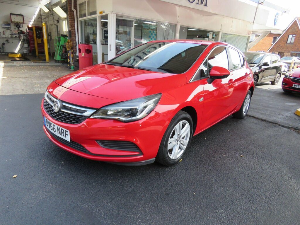 Vauxhall Astra 1.4I Design Euro 6 Red