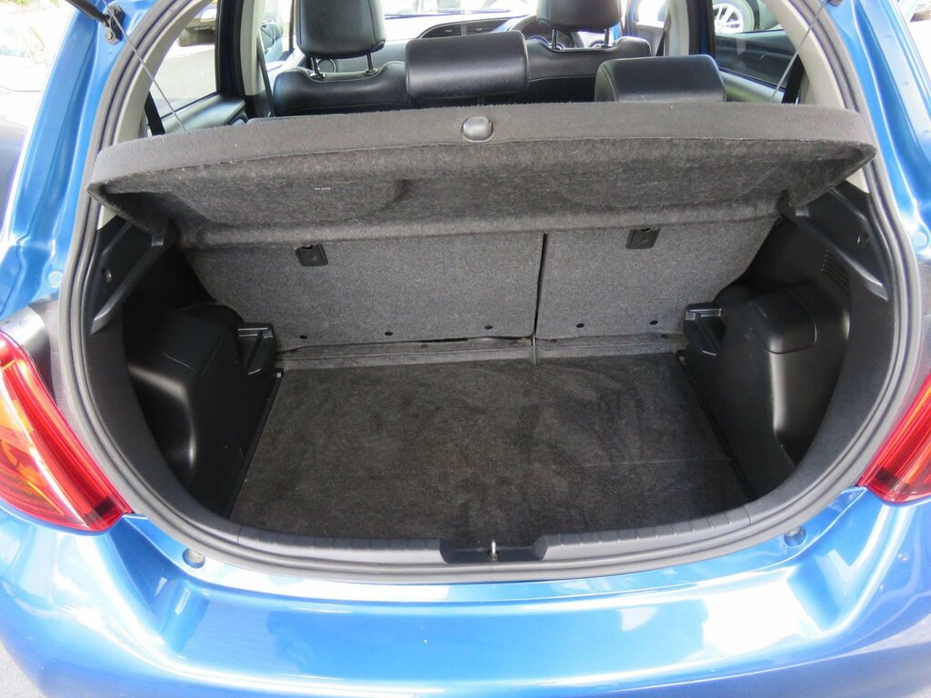 Toyota Yaris 1.5 Vvt-i Hybrid Trend Cvt - Zero Tax - Blueto White #26