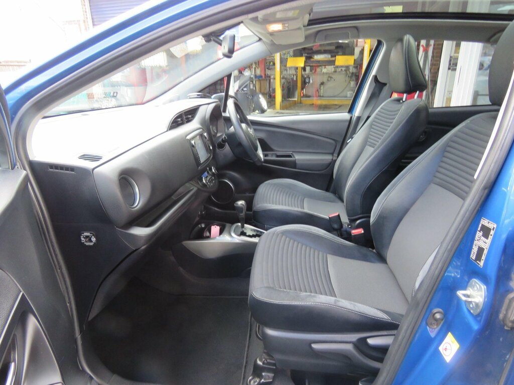 Toyota Yaris 1.5 Vvt-h Excel E-cvt Euro 6 15In Alloy Blue #6