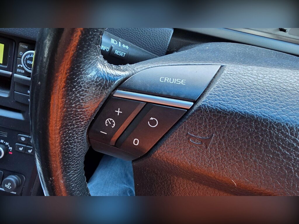 Volvo XC90 Active Blue #31