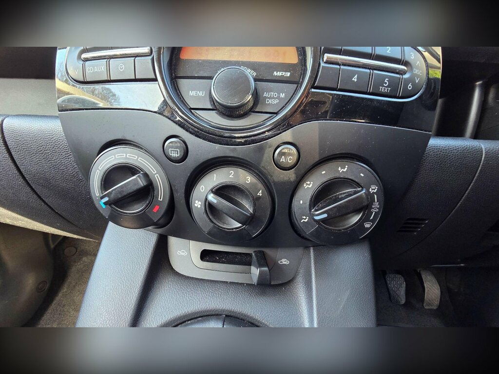 Mazda 2 1.3 Takuya Red #34