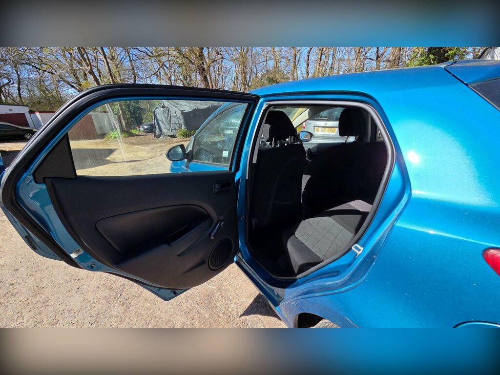 Mazda 2 1.3 Takuya Red #20