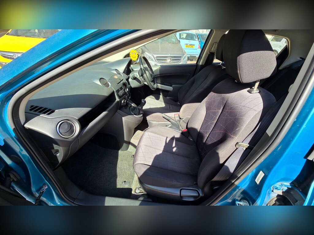 Mazda 2 1.3 Takuya Red #26