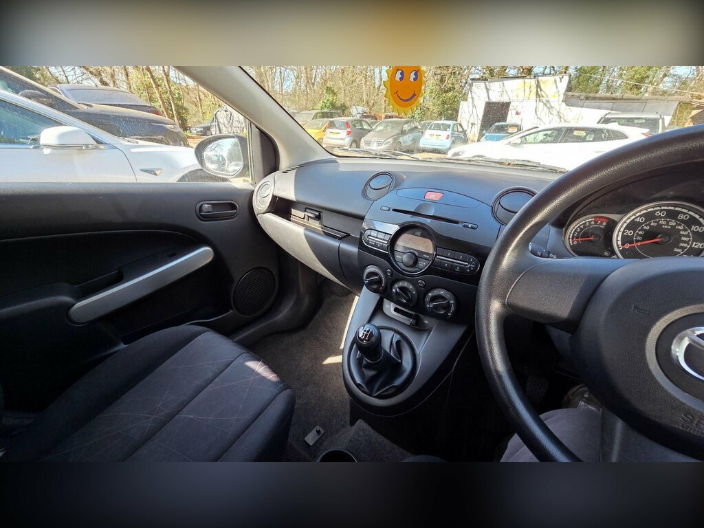 Mazda 2 1.3 Takuya Red #32