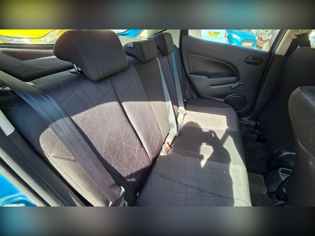 Mazda 2 1.3 Takuya Red #19