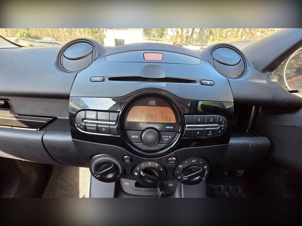 Mazda 2 1.3 Takuya Red #33