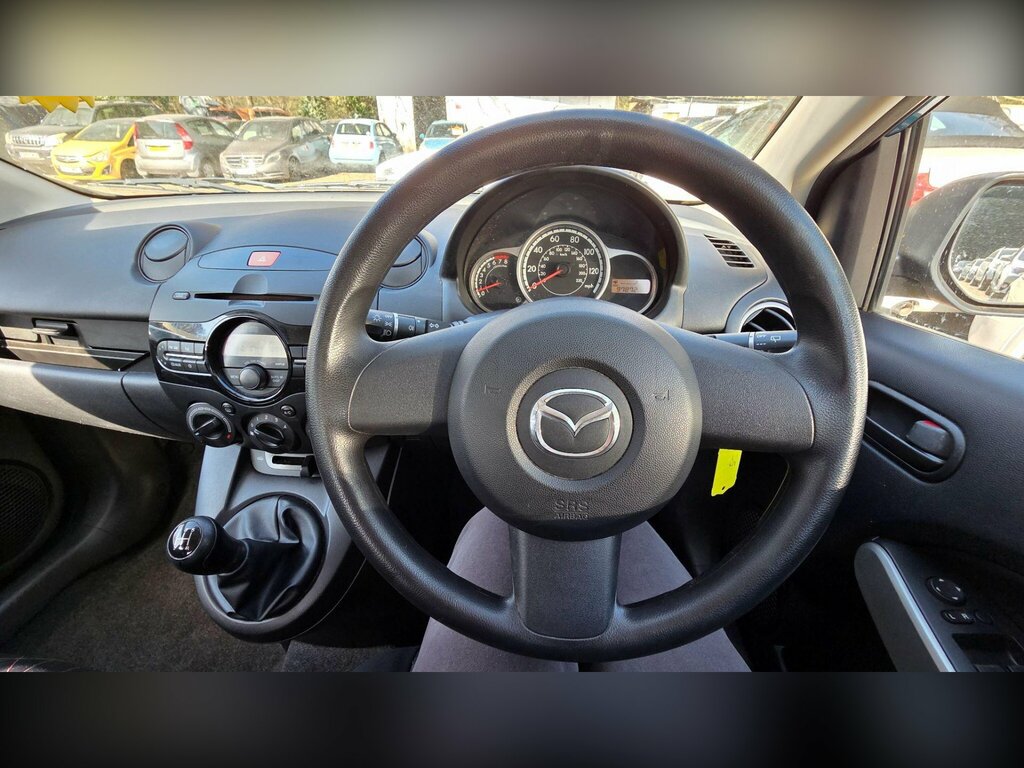 Mazda 2 1.3 Takuya Red #29