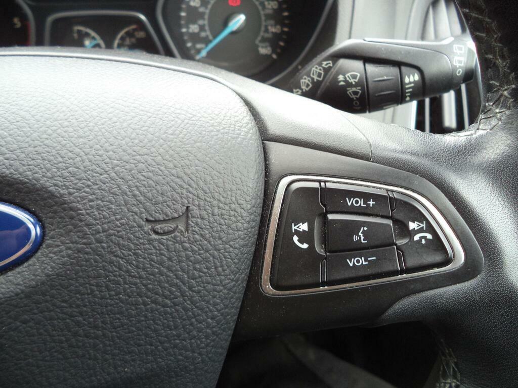 Ford Focus Titanium 5-Door Silver #43