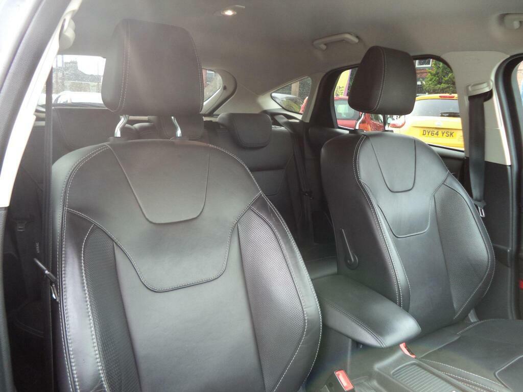 Ford Focus Titanium 5-Door Silver #29