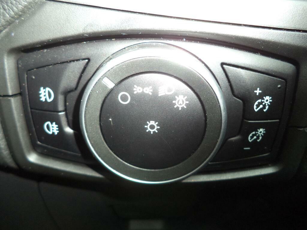 Ford Focus Titanium 5-Door Silver #45