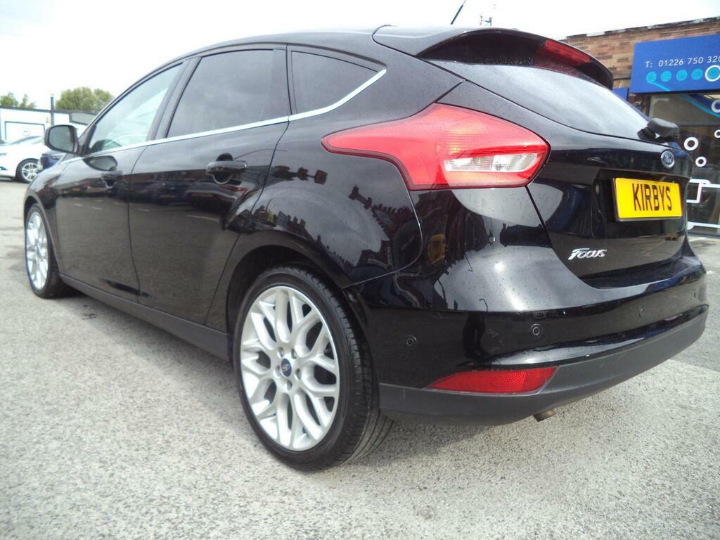 Ford Focus Titanium 5-Door Silver #13