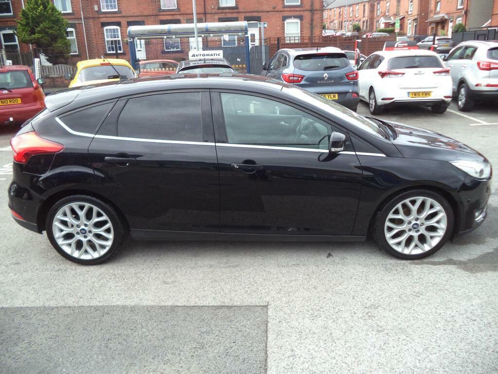 Ford Focus Titanium 5-Door Silver #8