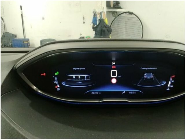 Peugeot 3008 1.2 Puretech Allure Suv Eat Euro 6 S S White #6