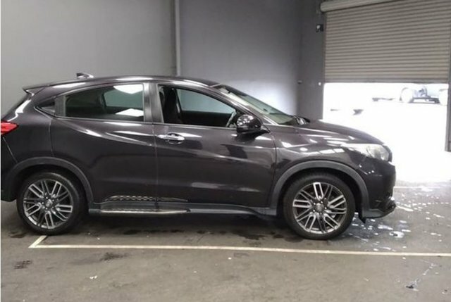 Honda Hr-V 1.6 I-dtec Se Navi Suv Euro 6 S FN16ZNA Black #4