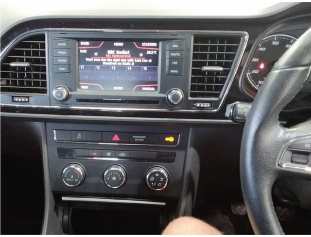 Seat Leon 1.2 Tsi Se Hatchback Euro 5 S S Red #4