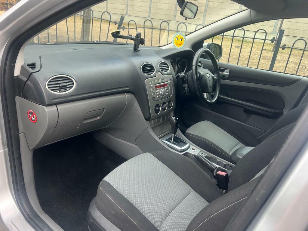 Ford Focus Hatchback Silver #15