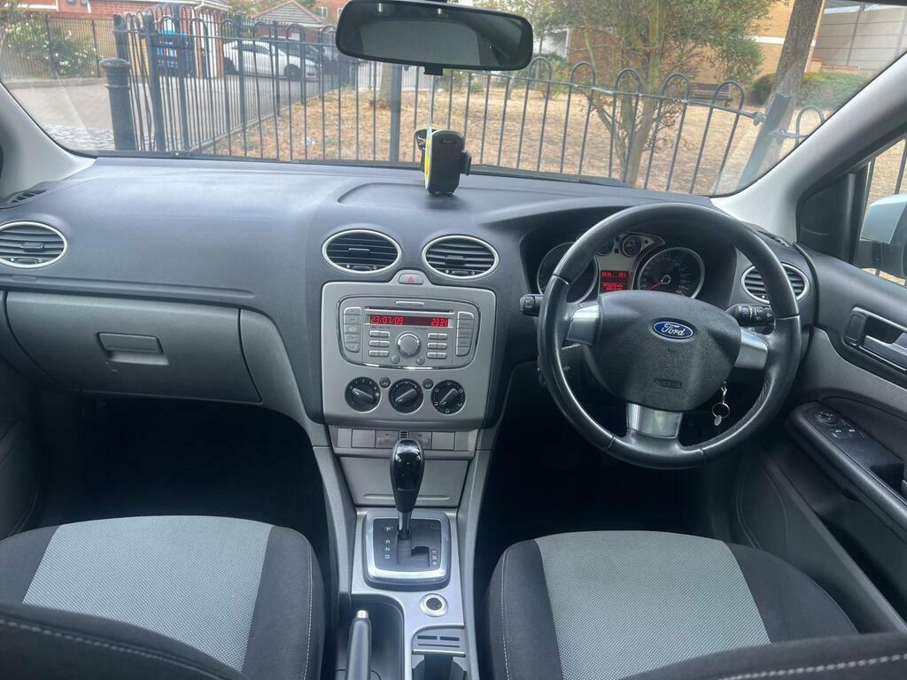Ford Focus Hatchback Silver #62