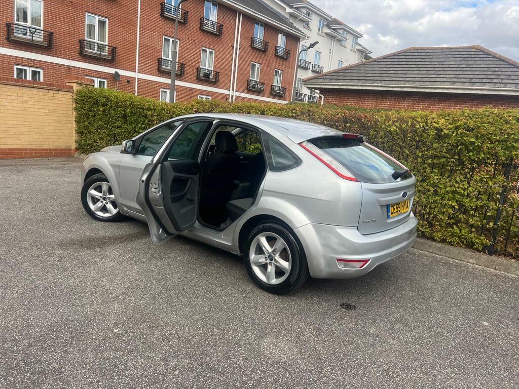 Ford Focus Hatchback Silver #61