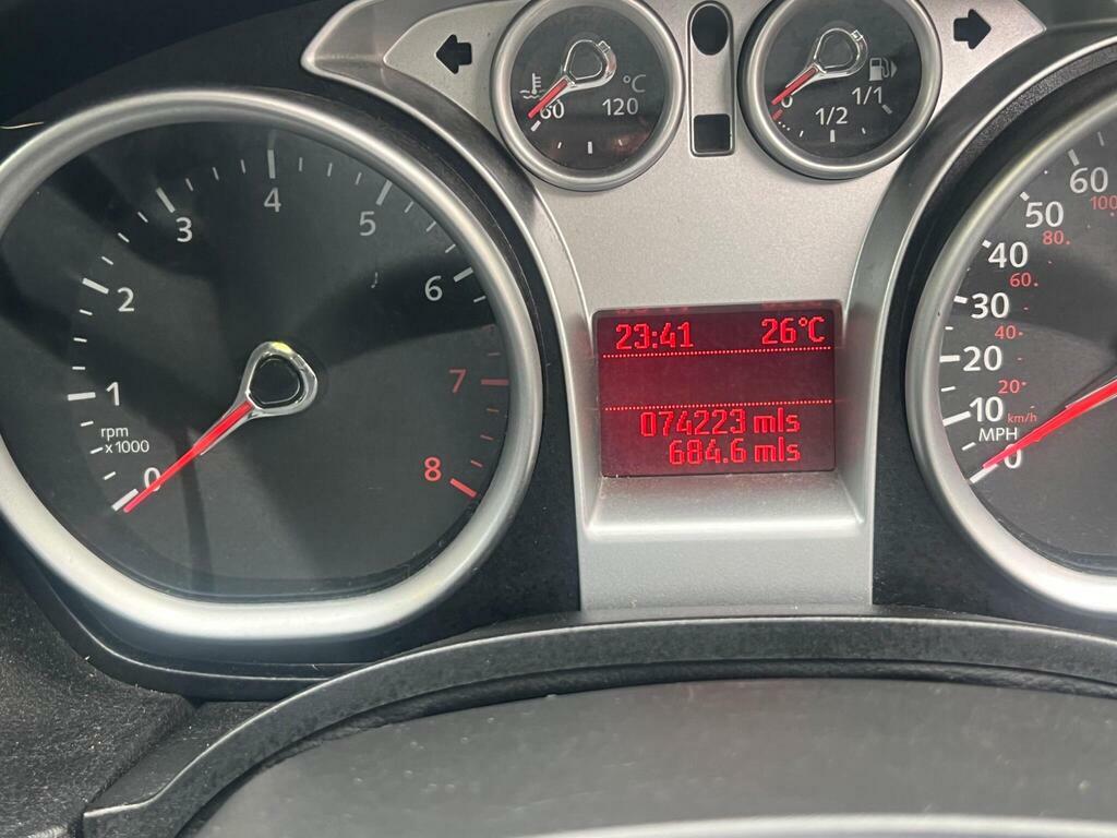 Ford Focus Hatchback Silver #24