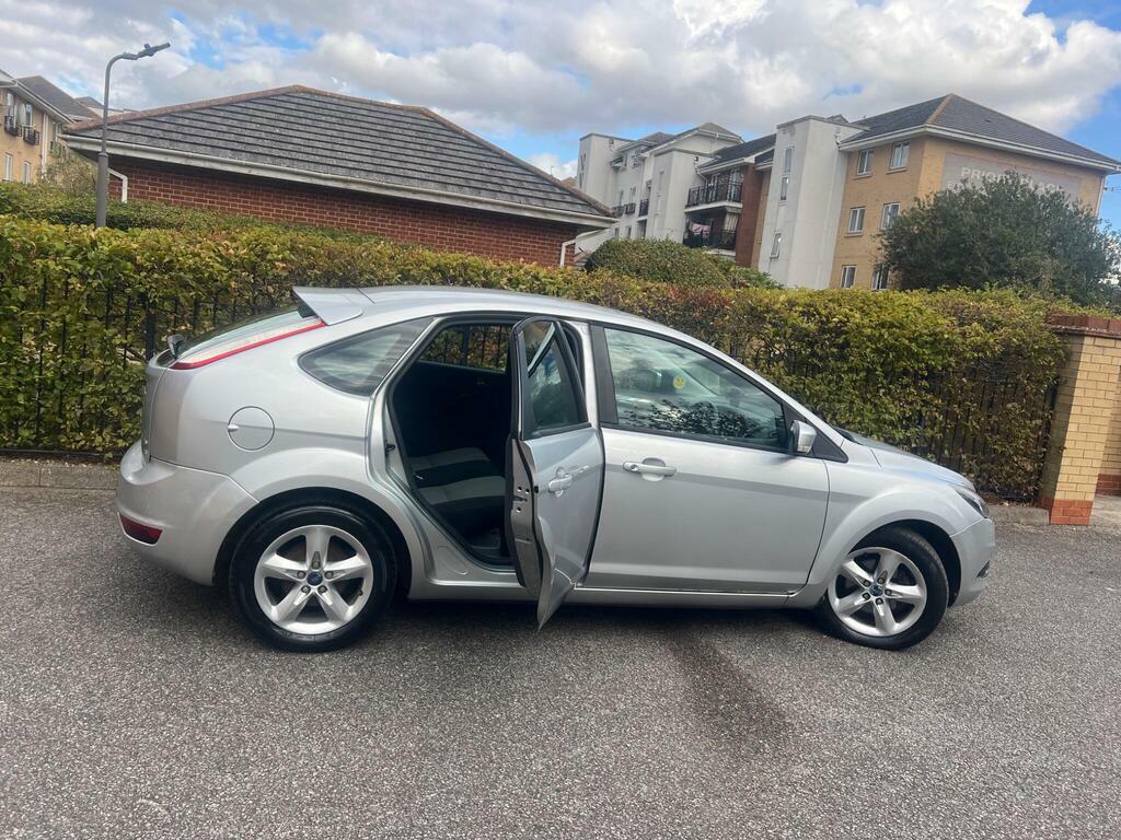 Ford Focus Hatchback Silver #58