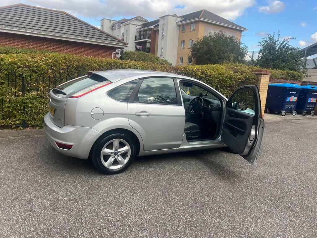 Ford Focus Hatchback Silver #56