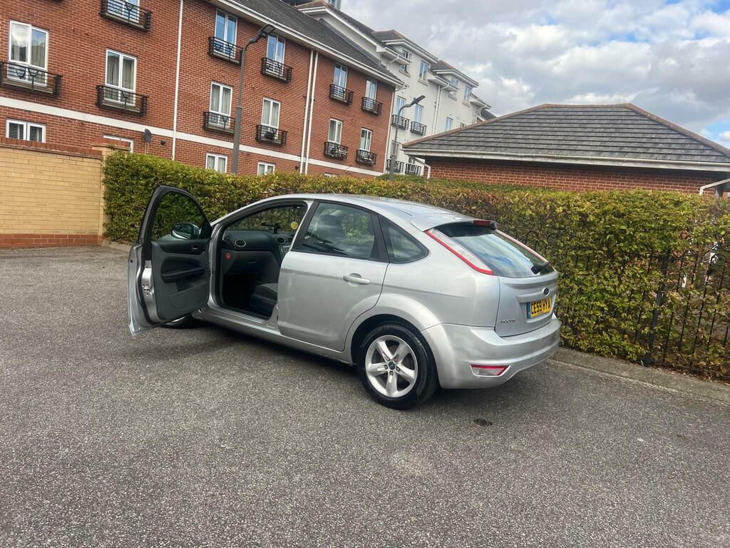 Ford Focus Hatchback Silver #57