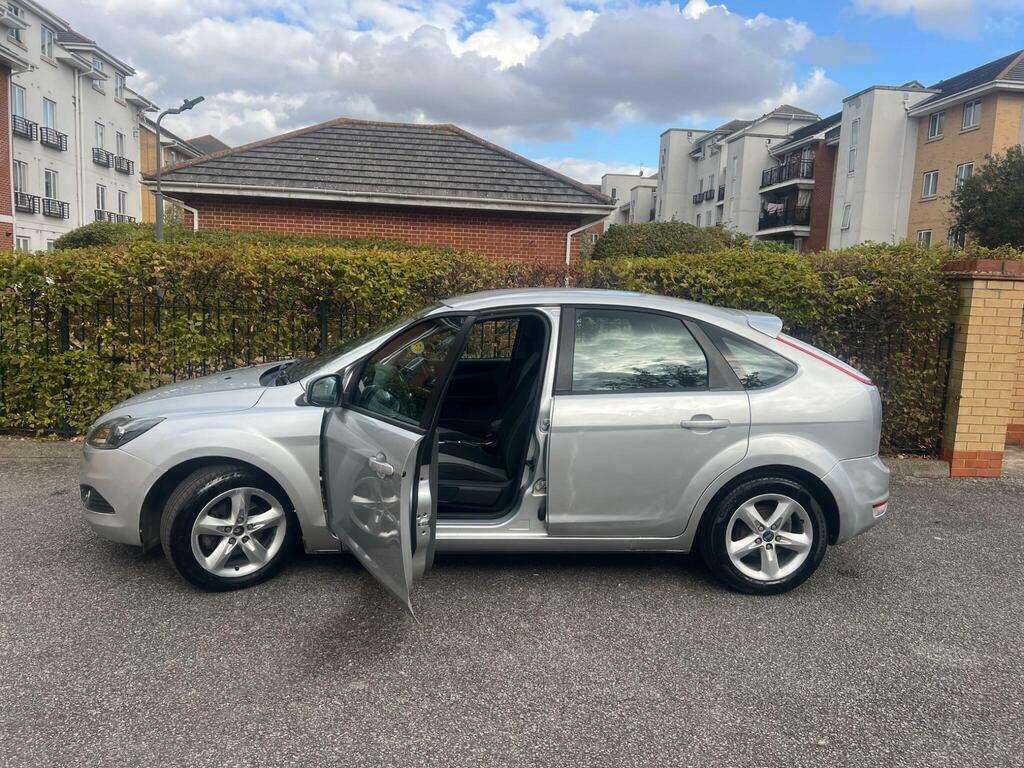 Ford Focus Hatchback Silver #55