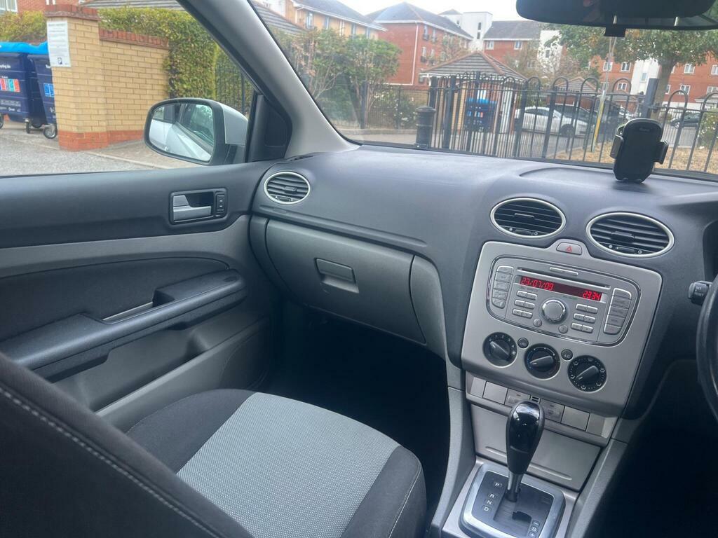 Ford Focus Hatchback Silver #21