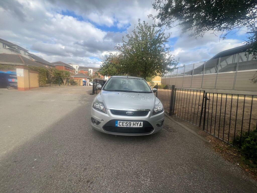 Ford Focus Hatchback Silver #10