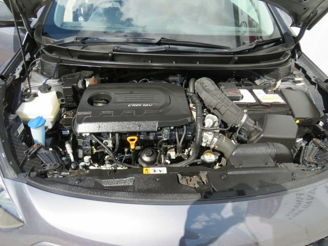 Hyundai I30 T-gdi Turbo Hatchback White #13