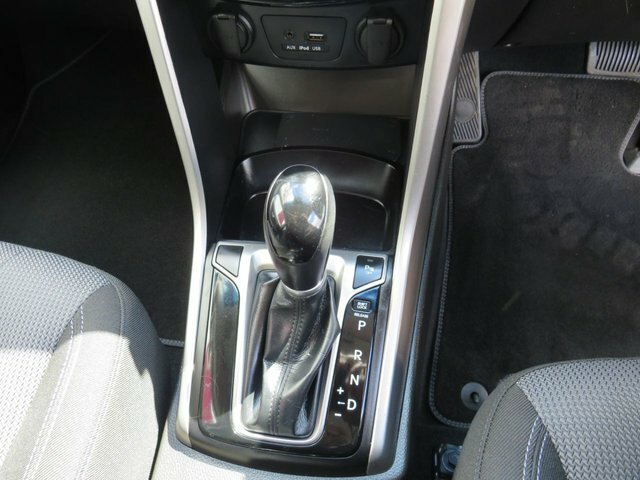 Hyundai I30 T-gdi Turbo Hatchback White #14